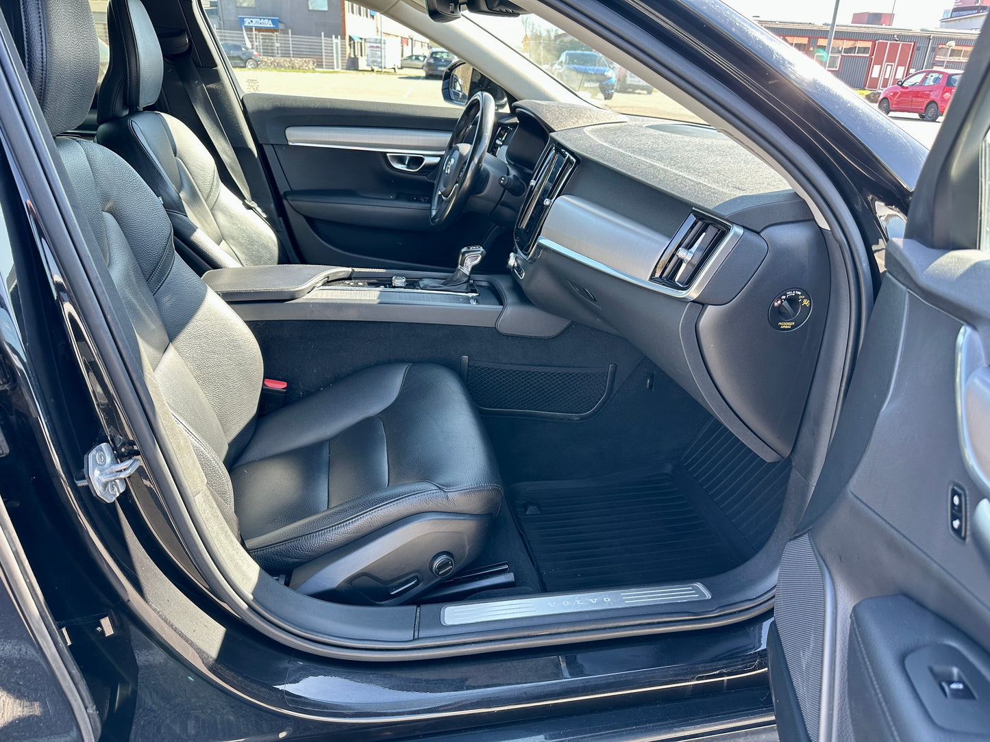 Volvo V90 D4 Momentum Automat Läder 2019